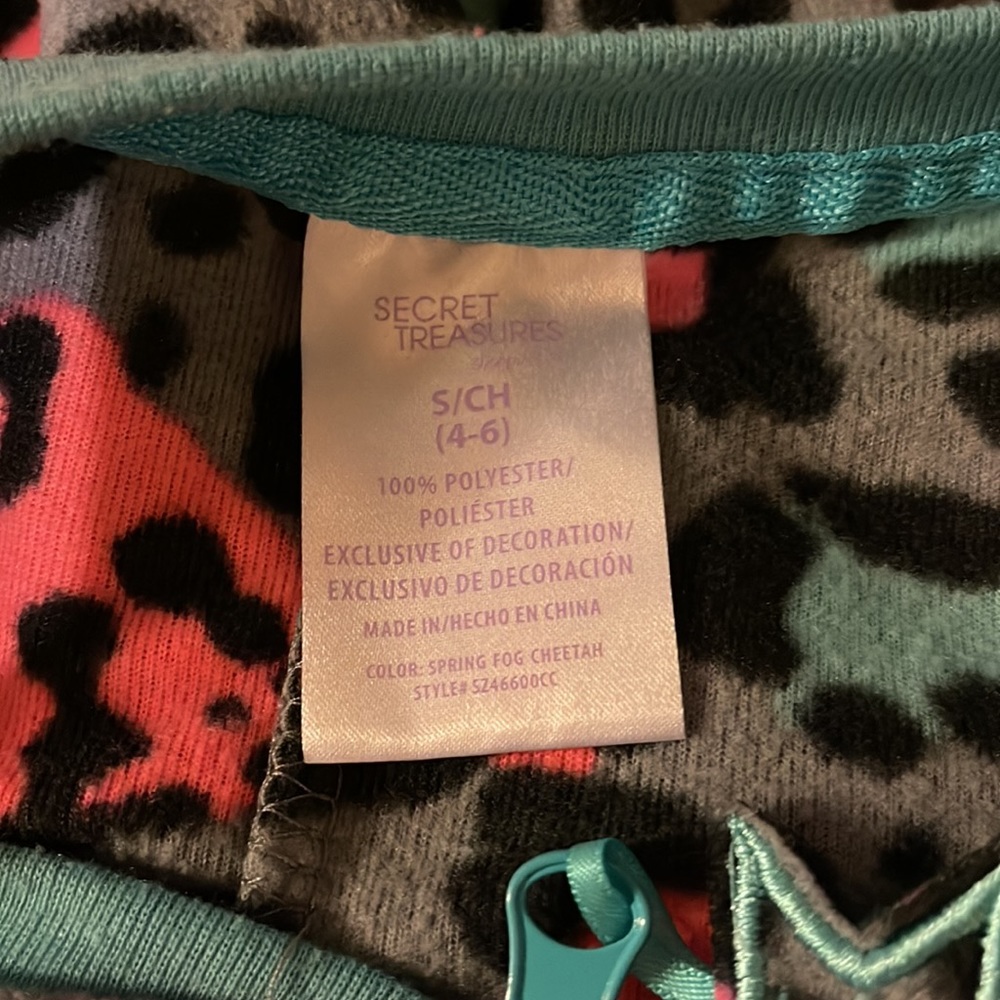 One piece PJ - Picture 3 of 3